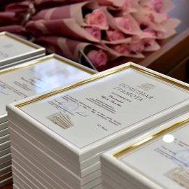 Сотрудники «Горэлектротранса» получили награды в администрации Барнаула